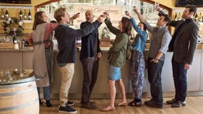 Friends from College 1.Sezon 1.Bölüm izle