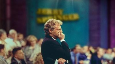 Jerry Springer: Kavga Dövüş, Kamera, Motor 1.Sezon 1.Bölüm izle