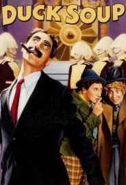 Marx Kardeşler Savaşta izle